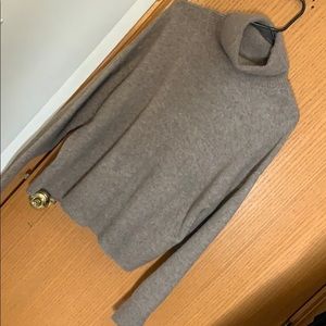 H&M beige Turtleneck
